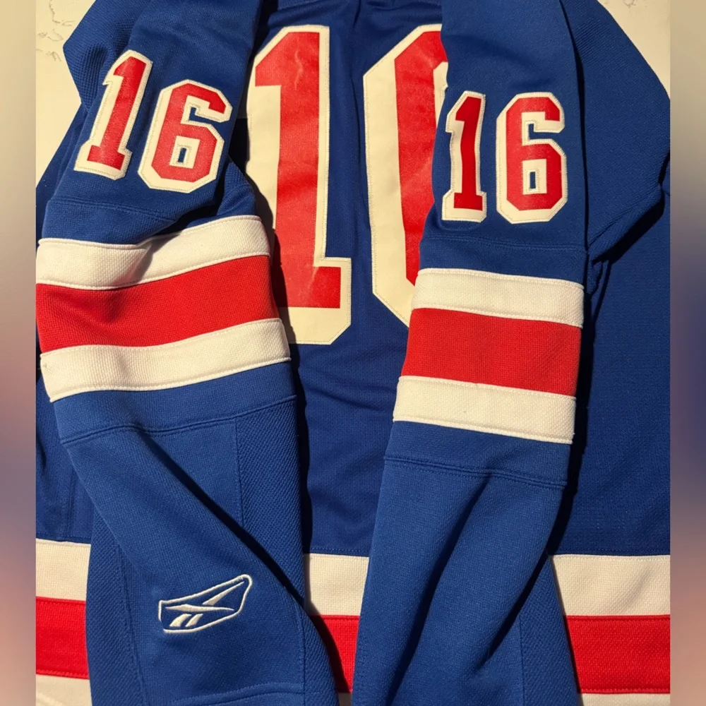 Sean Avery New York Rangers Jersey - Picture 5 of 8